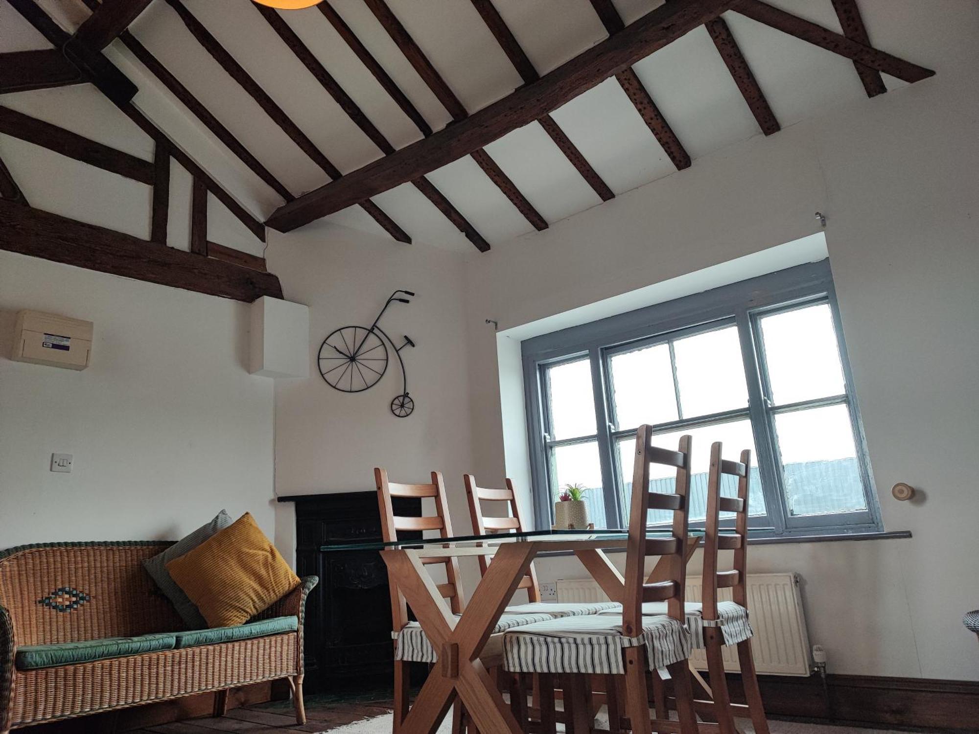 Apartment 127 Large Double Bedroom Eign Street *