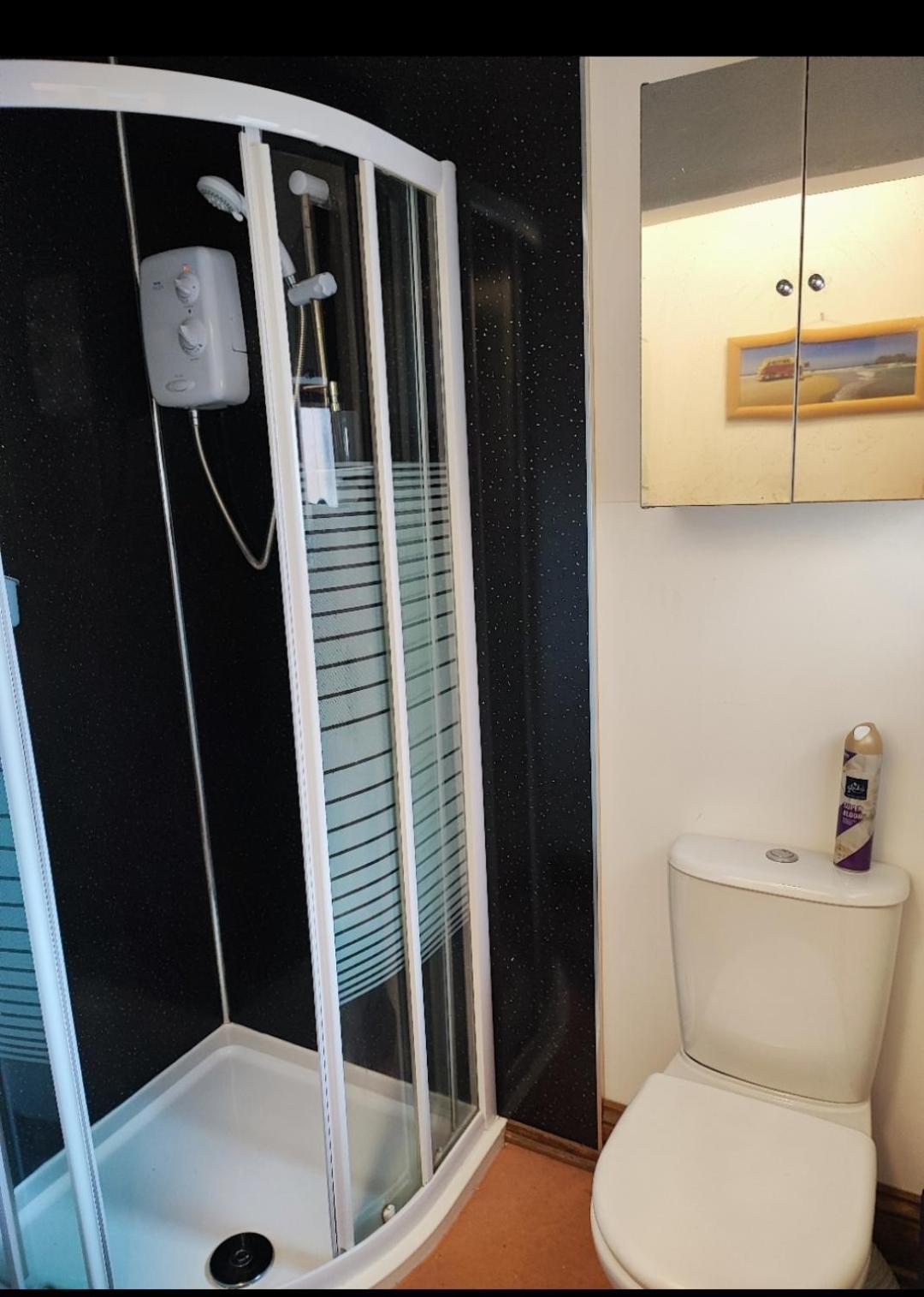 Apartment 127 Large Double Bedroom Eign Street *